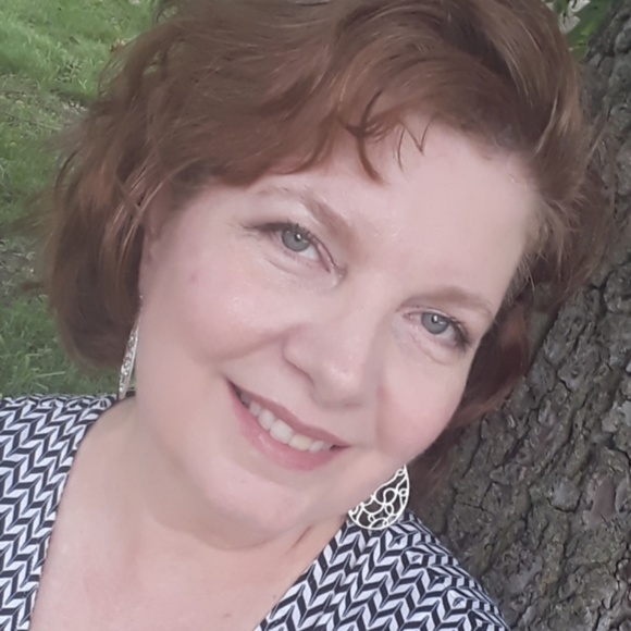 Meet your Posher, Sunny - Picture 1 of 4